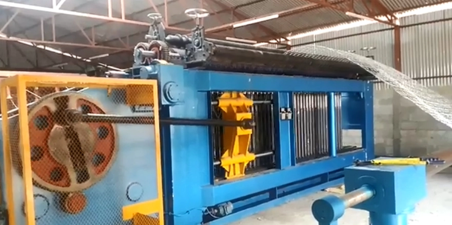 Hexagonal Mesh Machine Operation Video