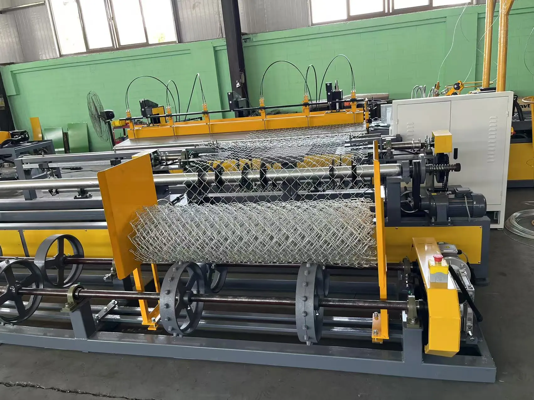 chain link fence machine